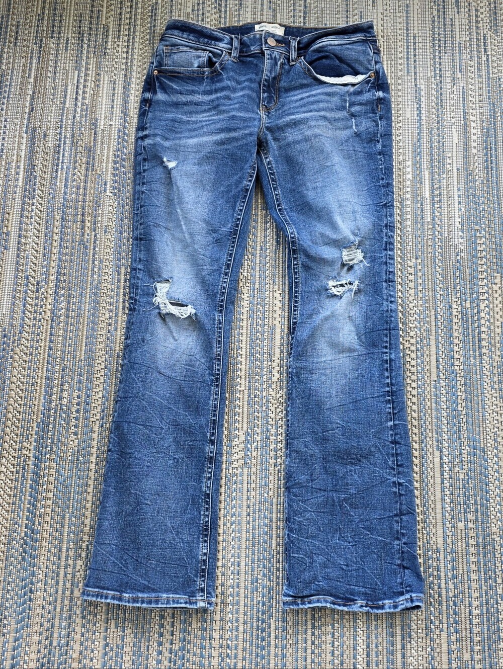 BKE Stella Low Rise Slim Fit Bootcut Distressed Blue Jeans Women's SZ 31 x 33.5